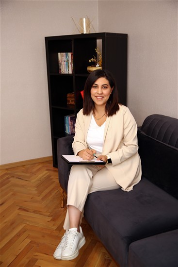 Psikolog Hilal FİTOZ